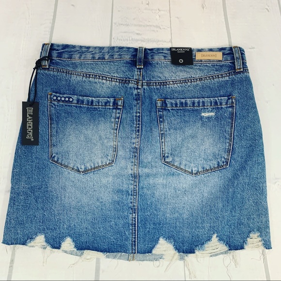 BLANK NYC Denim Jean Distressed Mini Skirt Sz 29 - Picture 8 of 11